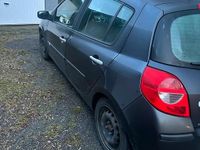 Gebraucht Renault Clio III 75 PS (55 kW) 2007 Grau Kleinwagen