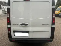 Gebraucht Renault Trafic 121 PS (88 kW) 2019 Weiß Van / Kleinbus