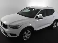Gebraucht Volvo XC40 Momentum 129 PS (94 kW) 2022 Weiss (metallic) SUV