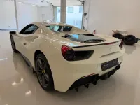 Gebraucht Ferrari 488 669 PS (492 kW) 2018 Weiß Cabrio