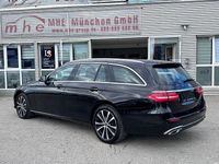 Gebraucht Mercedes E300 Avantgarde 306 PS (225 kW) 2022 Schwarz/baltic black Kombi