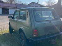 Gebraucht Lada niva 83 PS (61 kW) 2012 Grün SUV