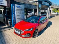 Neu Ford Focus ST 280 PS (205 kW) 2025 Rot Limousine