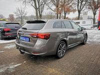 Gebraucht Toyota Avensis Team 147 PS (108 kW) 2018 Grau Kombi