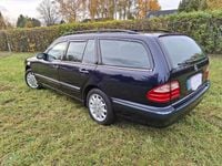 Gebraucht Mercedes E240 170 PS (125 kW) 2002 Blau Kombi