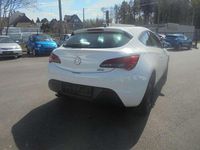 Gebraucht Opel Astra GTC Active 140 PS (102 kW) 2013 Schneeweiss/summitwhite/arctic Coupé