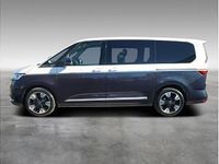 Neu VW Multivan Life 150 PS (110 kW) 2026 Weiß (candyweiß/ starlight blue metallic) Van