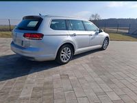 Gebraucht VW Passat 150 PS (110 kW) 2018 Silber Kombi