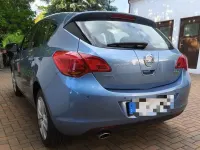 Gebraucht Opel Astra Edition 140 PS (102 kW) 2010 Blau Kleinwagen