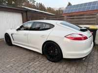 Gebraucht Porsche Panamera 300 PS (220 kW) 2012 Weiß Kleinwagen