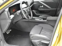 Gebraucht Opel Astra 181 PS (133 kW) 2023 Kult gelb met. Kleinwagen