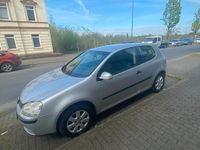 Gebraucht VW Golf V 75 PS (55 kW) 2004 Silber Kleinwagen