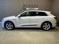 Gebraucht Audi e-tron S-Line 230 kW (313 PS) 2022 Gletscherweiß metallic SUV