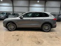 Gebraucht Porsche Cayenne S E-Hybrid 333 PS (244 kW) 2016 Grau SUV