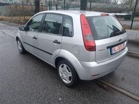 Gebraucht Ford Fiesta 60 PS (44 kW) 2005 Silber Kleinwagen