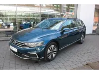 Gebraucht VW Passat GTE 218 PS (160 kW) 2022 Aquamarinblau Kombi