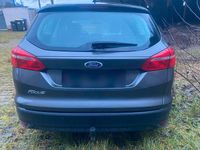 Gebraucht Ford Focus 105 PS (77 kW) 2018 Grau Kombi