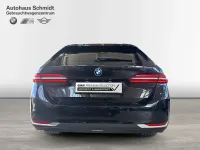 Gebraucht BMW 530e Comfort Edition 190 PS (139 kW) 2024 Saphirschwarz Kombi