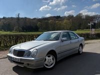 Second-hand Mercedes E200 Classic 116 CP (85 kW) 2000 Argintiu Berlinǎ