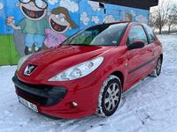 Gebraucht Peugeot 206 Basis 73 PS (53 kW) 2011 Farbe rot aden/flach standard Kleinwagen