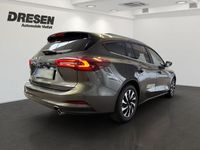 Gebraucht Ford Focus Titanium 125 PS (91 kW) 2025 Grau Limousine