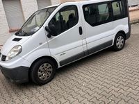 Second-hand Renault Trafic 145 CP (106 kW) 2010 Alb Monovolum