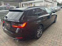 Gebraucht BMW 320e Shadowline 204 PS (150 kW) 2023 Schwarz Kombi