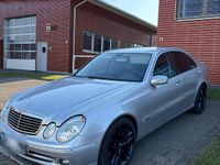 Gebraucht Mercedes E280 177 PS (130 kW) 2004 Silber Limousine