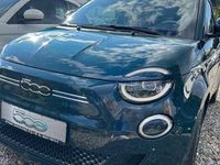 Gebraucht Fiat 500e La Prima 86 kW (118 PS) 2023 Peacock Kleinwagen