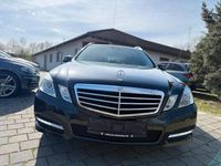 Gebraucht Mercedes E220 Avantgarde 170 PS (125 kW) 2011 Schwarz Kombi