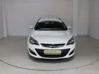 Gebraucht Opel Astra 101 PS (74 kW) 2012 Weiß Kombi