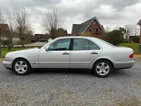 Gebraucht Mercedes E280 Avantgarde 204 PS (150 kW) 1998 Silber Limousine