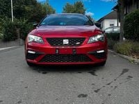 Używany Seat Leon 4Drive 300 KM (220 kW) 2017 Czerwony Sedan/Limuzyna