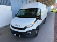 Używany Iveco Daily 136 KM (100 kW) 2017 Biały Minivan