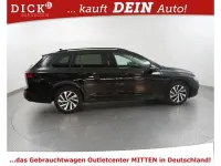 Gebraucht VW Golf VIII Life 150 PS (110 kW) 2024 Mythos black Kombi