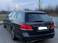 Gebraucht Mercedes E200 Avantgarde 136 PS (100 kW) 2016 Grau Kombi