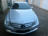 Gebraucht Mercedes E200 184 PS (135 kW) 2012 Silber Coupé