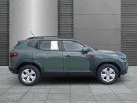 Neu Dacia Duster Expression 122 PS (89 kW) 2026 Safarigrüngrau SUV