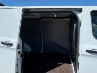 Gebraucht Ford Transit Custom 131 PS (96 kW) 2022 Weiß Van / Kleinbus