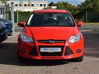 Gebraucht Ford Focus Champions Edition 101 PS (74 kW) 2013 Rot Limousine