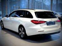 Gebraucht Mercedes C220 Avantgarde 200 PS (147 kW) 2022 Weiß Limousine