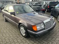 Second-hand Mercedes E250 94 CP (69 kW) 1990 Gri Berlinǎ