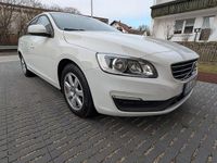 Gebraucht Volvo V60 114 PS (83 kW) 2014 Weiß Kombi