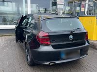 Gebraucht BMW 116 122 PS (89 kW) 2009 Schwarz Kleinwagen
