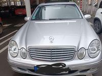 Gebraucht Mercedes E220 Elegance 150 PS (110 kW) 2002 Silber Limousine