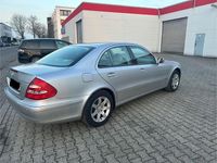 Gebraucht Mercedes E240 Elegance 177 PS (130 kW) 2003 Silber Limousine
