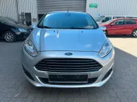 Gebraucht Ford Fiesta Titanium 125 PS (91 kW) 2016 Silber Kleinwagen