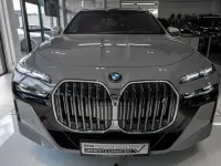 Gebraucht BMW i7 M Sport 400 kW (544 PS) 2024 Grau Limousine