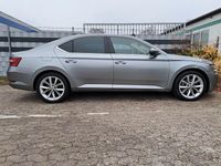 Gebraucht Skoda Superb Style 179 PS (131 kW) 2016 Grau Limousine