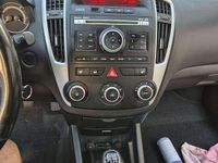 Używany Kia Ceed Vision 116 KM (85 kW) 2011 Szary Hatchback